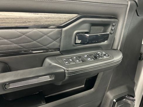 Used 2025 RAM 3500 Limited image 14