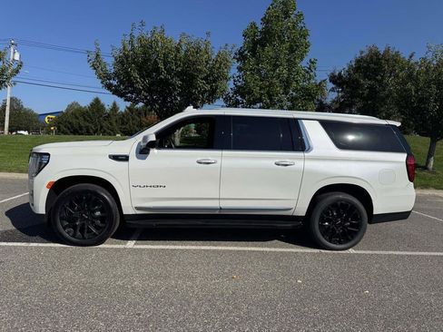 Certified 2023 GMC Yukon XL SLT image 11