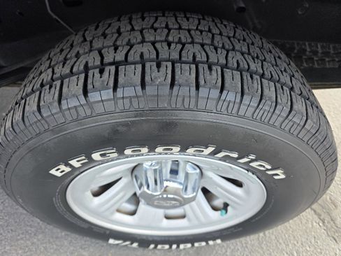 Used 2011 Ford Ranger XLT image 23