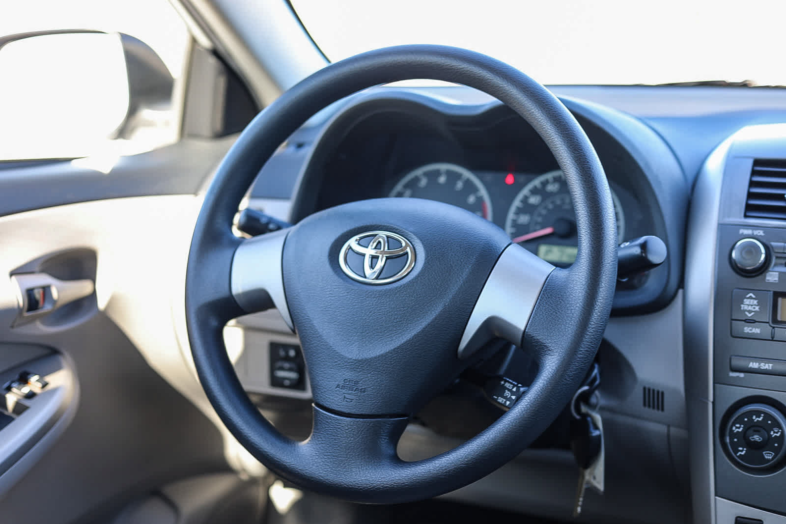 Used 2011 Toyota Corolla LE FWD image 15