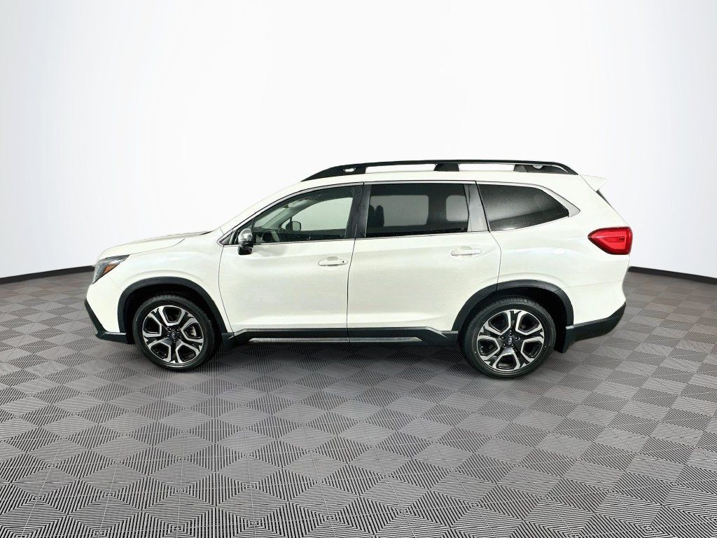 Used 2023 Subaru Ascent Limited w/ Technology Package AWD/4WD image 6