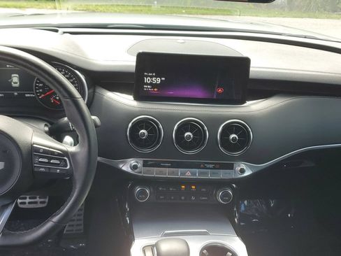 Used 2022 Kia Stinger GT2 AWD/4WD image 21