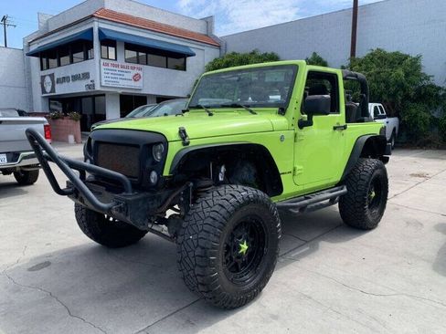 Used 2017 Jeep Wrangler Sport w/ Quick Order Package 24S AWD/4WD image 3