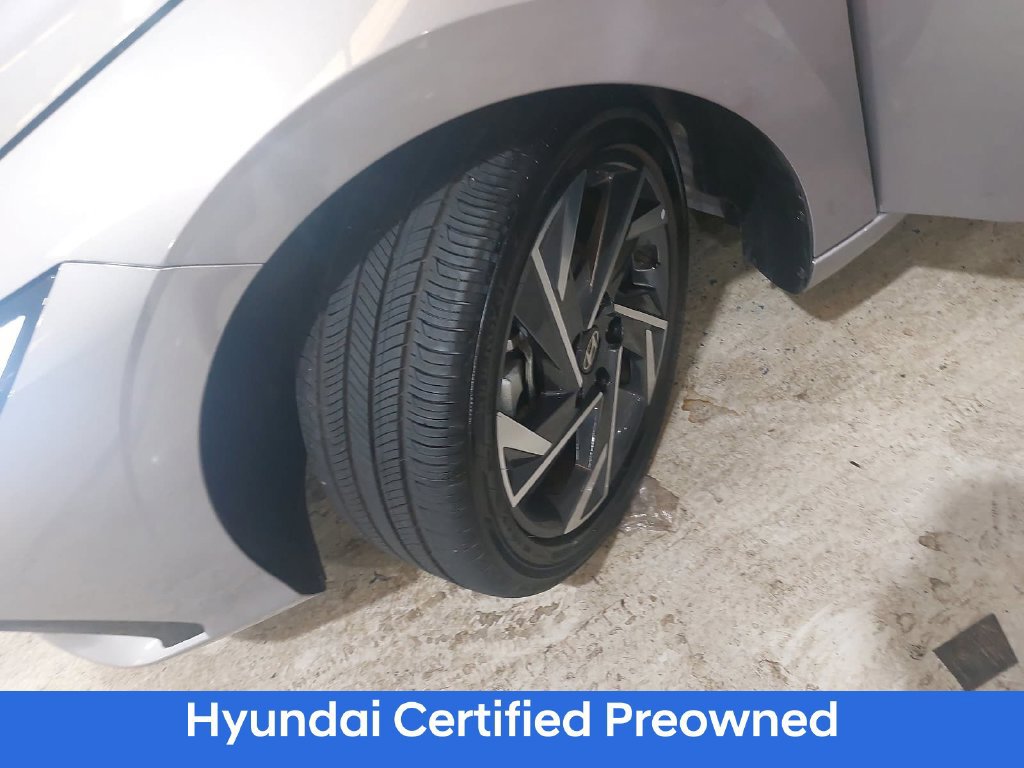 Certified 2025 Hyundai Elantra SEL FWD image 32