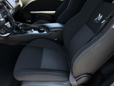 Used 2021 Dodge Challenger R/T Scat Pack RWD image 9