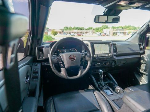Used 2022 Nissan Frontier PRO-4X w/ Pro-4X Premium Package AWD/4WD image 12