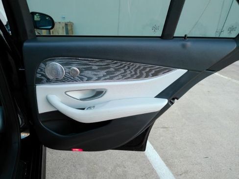 Used 2022 Mercedes-Benz E 350 Sedan w/ Driver Assistance Package image 23