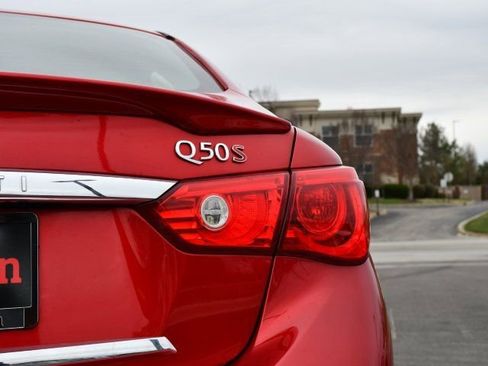 Used 2017 INFINITI Q50 Red Sport 400 image 9