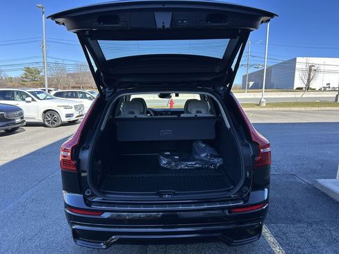 Certified 2025 Volvo XC60 T8 Core w/ Protection Package Premier image 17