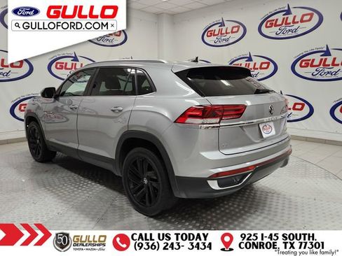 Used 2022 Volkswagen Atlas Cross Sport SE image 5