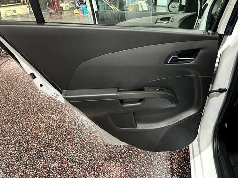 Used 2014 Chevrolet Sonic LT image 10