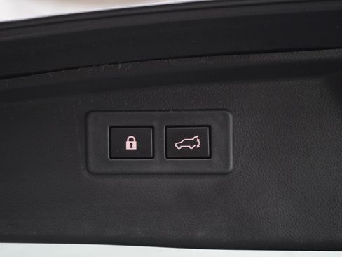 Used 2024 Subaru Outback Premium AWD/4WD image 17