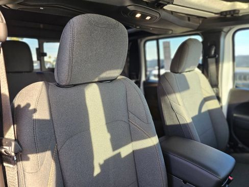 New 2026 Jeep Gladiator Sport AWD/4WD image 26