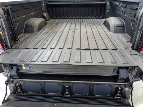 Certified 2022 Chevrolet Silverado 2500 Custom w/ Custom Value Package AWD/4WD image 28