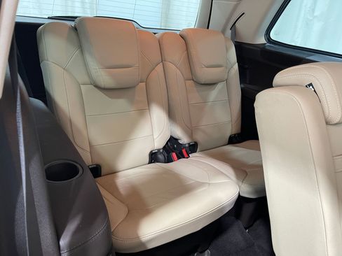 Used 2017 Mercedes-Benz GLS 450 4MATIC image 34