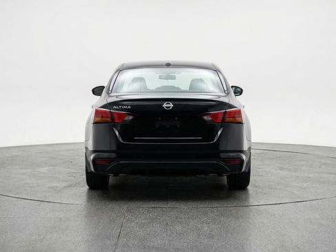 Used 2025 Nissan Altima 2.5 SV image 7