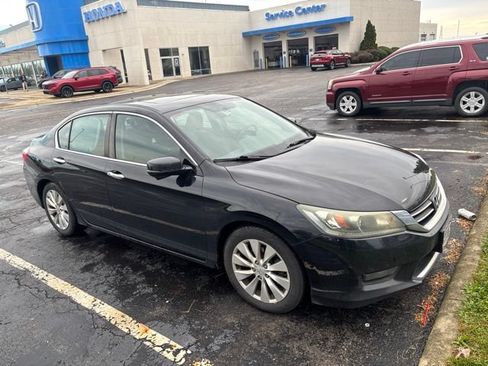 Used 2015 Honda Accord EX image 2