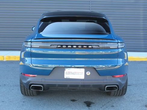 Certified 2025 Porsche Cayenne Coupe image 7