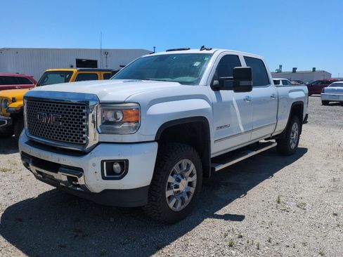 Used 2015 GMC Sierra 2500 Denali w/ Duramax Plus Package AWD/4WD image 1