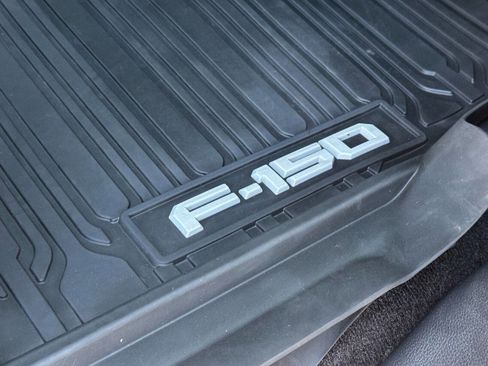 Used 2022 Ford F150 Lightning Platinum image 23