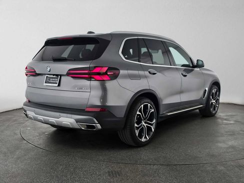 Used 2024 BMW X5 sDrive40i RWD image 3