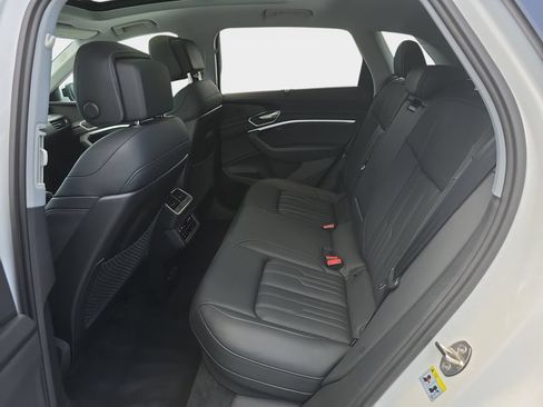 Used 2024 Audi Q8 e-tron Prestige w/ Prestige Package AWD/4WD image 30