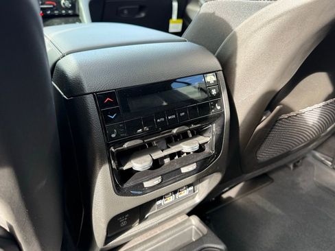 New 2025 Jeep Grand Cherokee L Limited w/ Luxury Tech Group II image 26