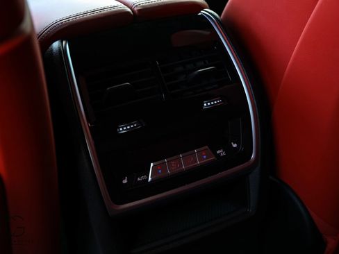 Used 2024 BMW XM image 34