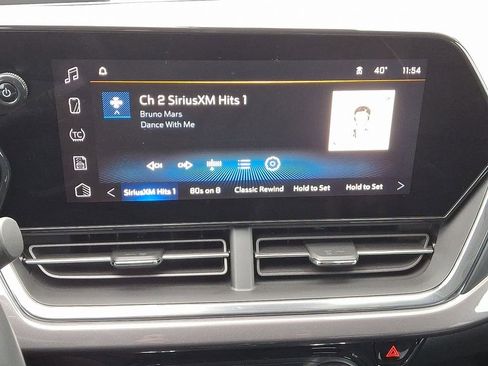 Certified 2025 Chevrolet Trax ACTIV image 17