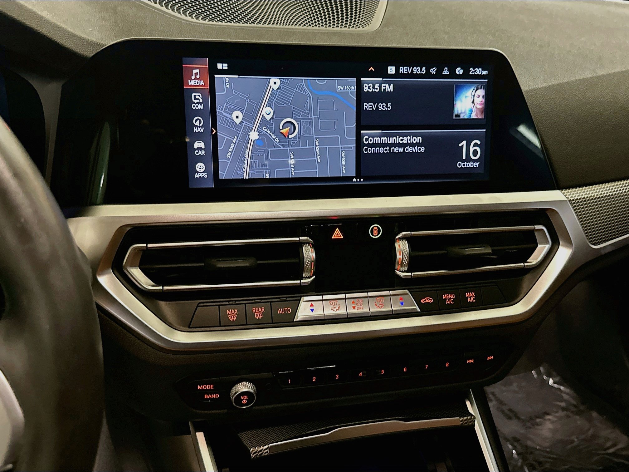Used 2022 BMW 230i Coupe w/ M Sport Package RWD image 13