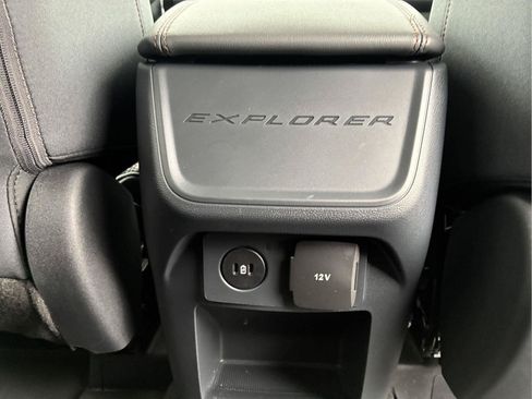 New 2026 Ford Explorer Active AWD/4WD image 11