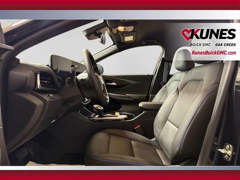 Used 2026 Buick Envista Sport Touring w/ Convenience I Package FWD image 22