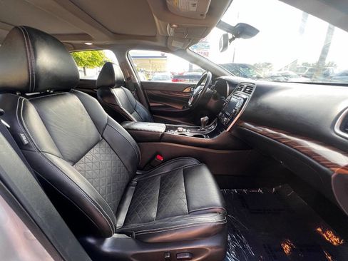 Used 2017 Nissan Maxima Platinum FWD image 13