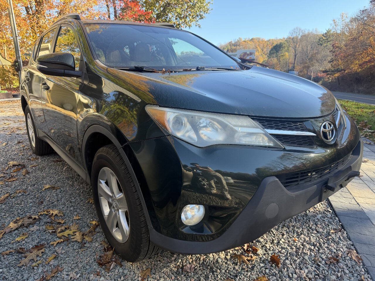 Used 2013 Toyota RAV4 XLE AWD/4WD image 1
