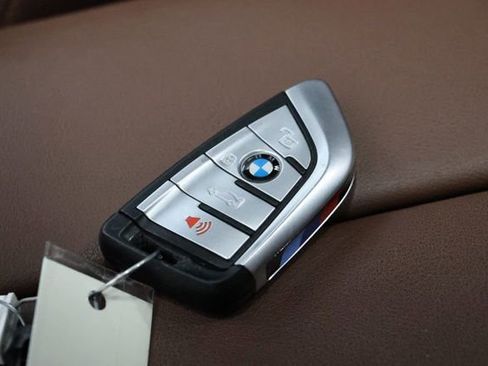 Used 2023 BMW X5 xDrive40i w/ M Sport Package AWD/4WD image 42