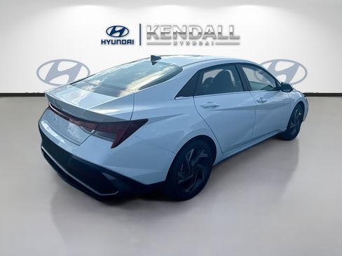 New 2026 Hyundai Elantra Limited FWD image 6