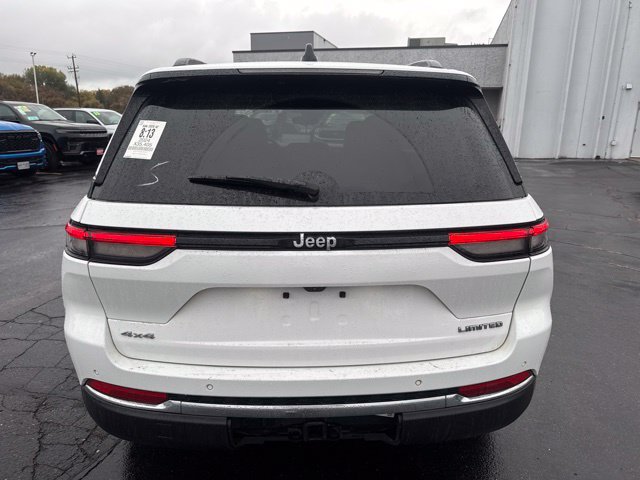Used 2024 Jeep Grand Cherokee Limited w/ Trailer Tow Package AWD/4WD image 8