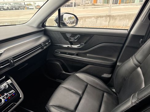 Used 2022 Lincoln Corsair AWD w/ Equipment Group 101A image 24