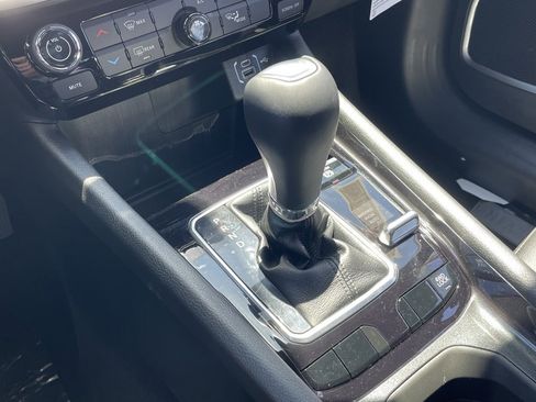 New 2025 Jeep Compass Latitude image 29