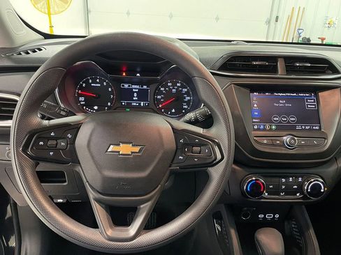 Used 2023 Chevrolet TrailBlazer LT image 34