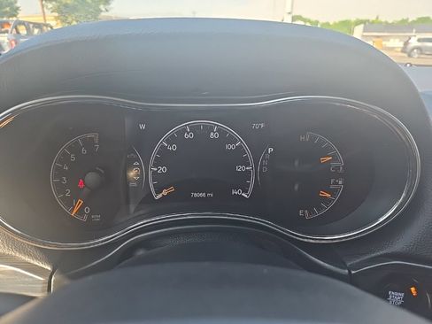 Used 2019 Jeep Grand Cherokee Limited w/ Luxury Group II AWD/4WD image 16