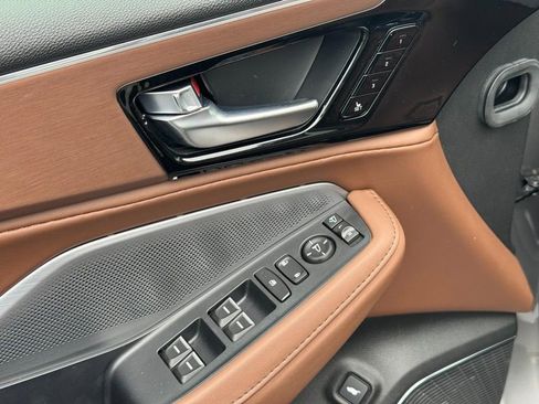Certified 2026 Acura MDX SH-AWD w/ Technology Package image 17