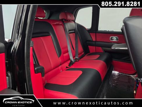 Used 2022 Rolls-Royce Cullinan w/ Interior Detailing Package AWD/4WD image 15