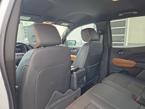 Used 2024 GMC Canyon AT4 image 18