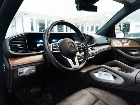 Used 2021 Mercedes-Benz GLE 350 4MATIC w/ AMG Line Exterior image 5