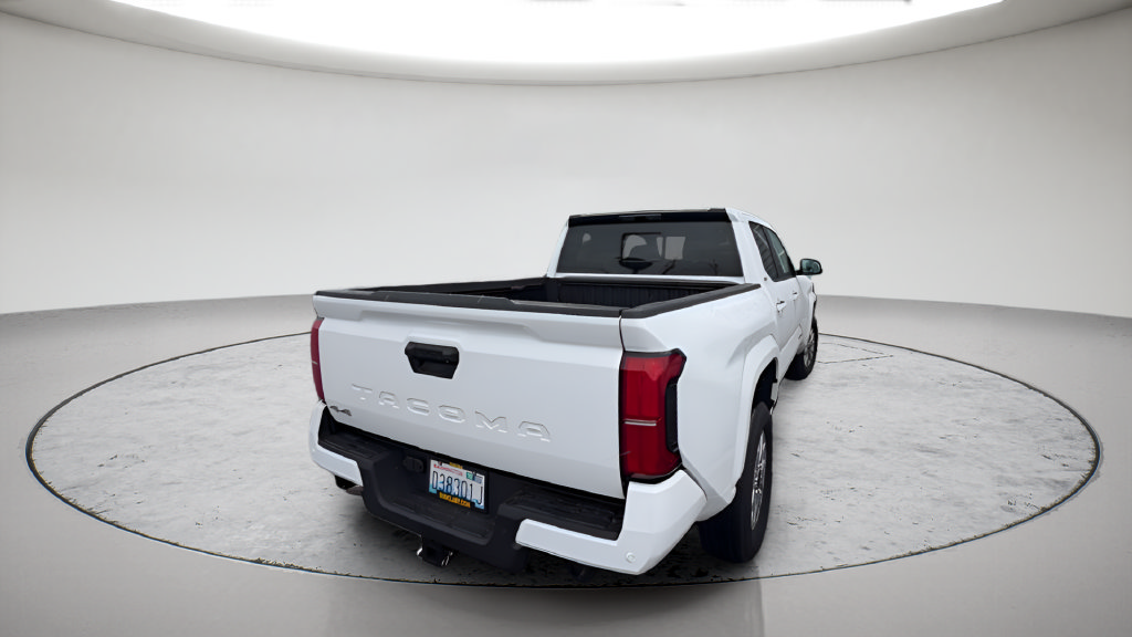 Used 2025 Toyota Tacoma SR5 w/ SR5 Upgrade Package AWD/4WD image 8