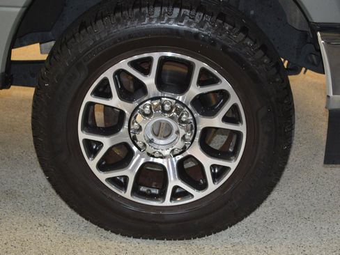 Used 2020 Ford F350 Lariat w/ Lariat Ultimate Package image 9