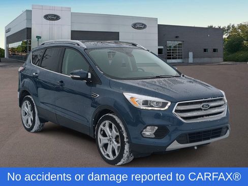 Used 2018 Ford Escape Titanium image 2