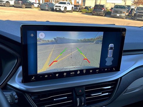 Used 2023 Ford Escape SE image 21