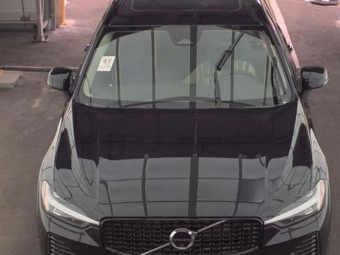 Used 2025 Volvo XC60 B5 Plus AWD/4WD image 2